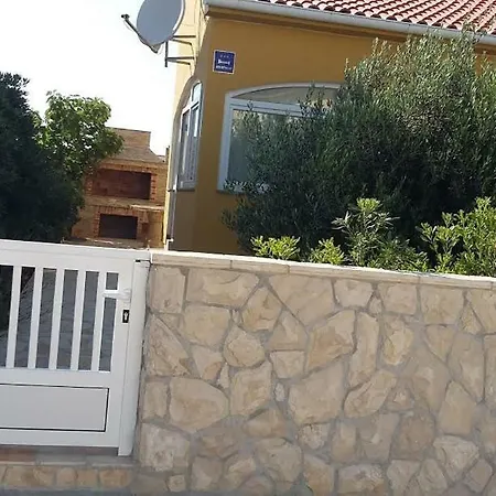 Guest house Island Gold 3*